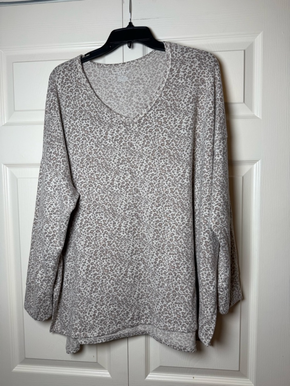 American Eagle Women’s Cozy Leopard Long‎ Sleeve Top
